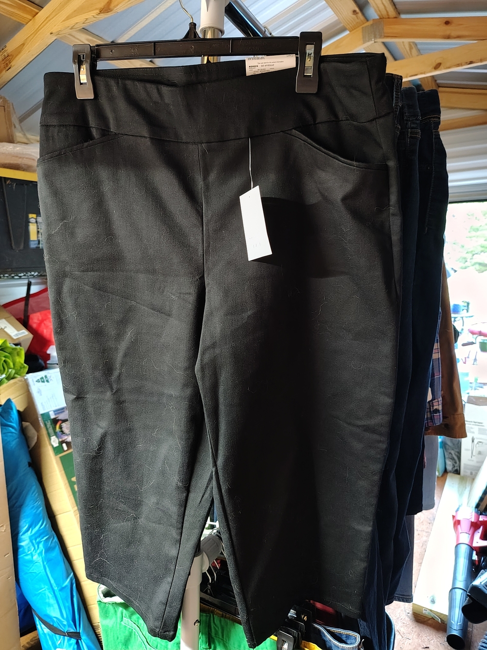 croft & barrow Black Pull-On Capris